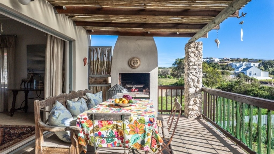 4 Bedroom Property for Sale in Stilbaai Wes Western Cape